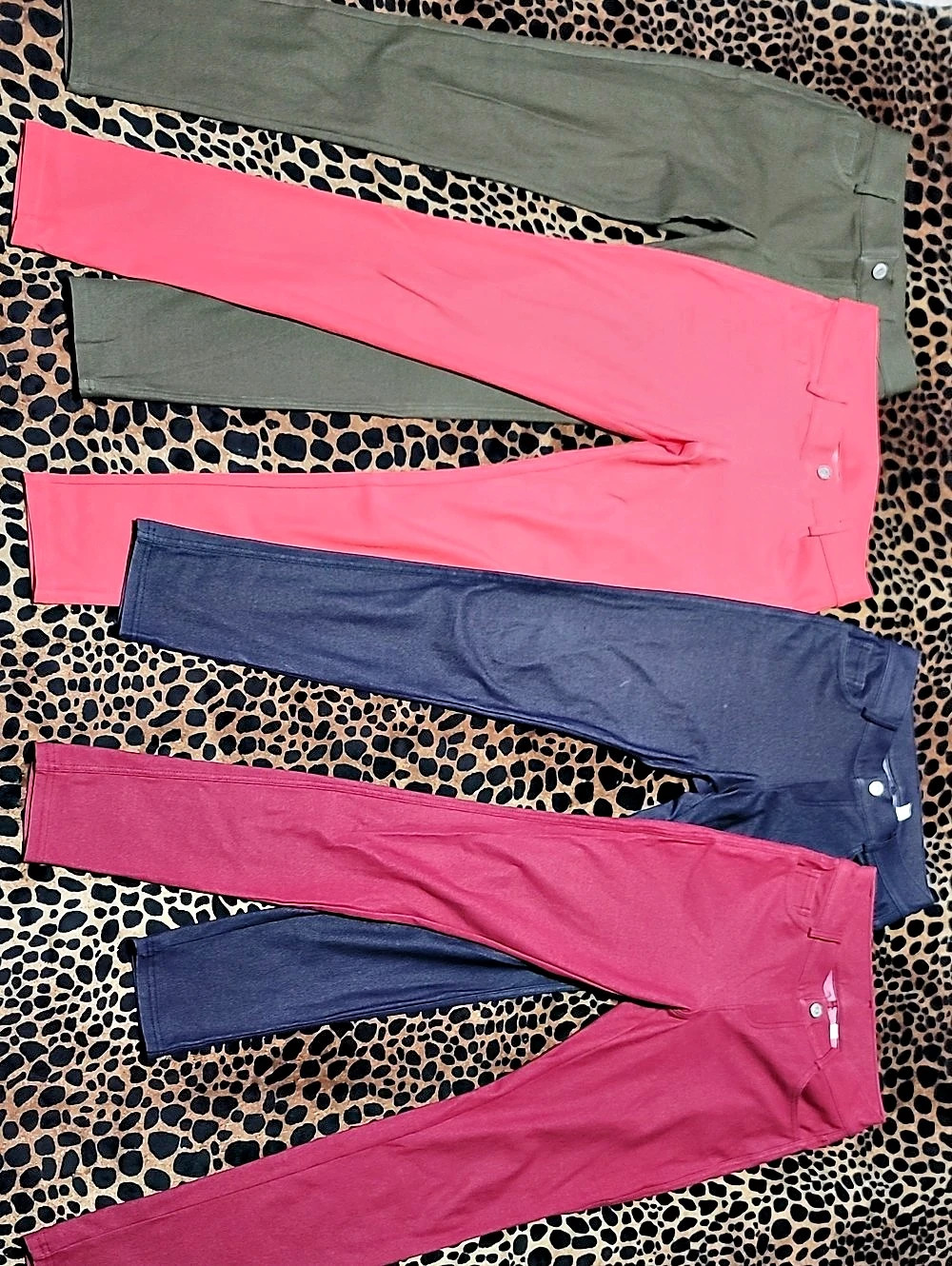 Jeggings Skinny Pants 4-Piece Set in Pink & Blue & Green & Burgundy Size Small